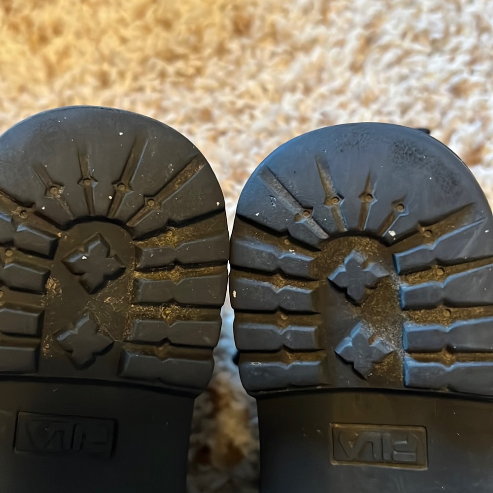 Kids Fila Suede Workboots - Picture 11 of 13
